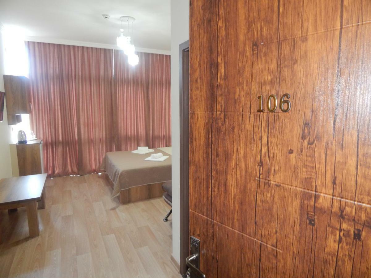 Hotel Belugo Батуми Экстерьер фото