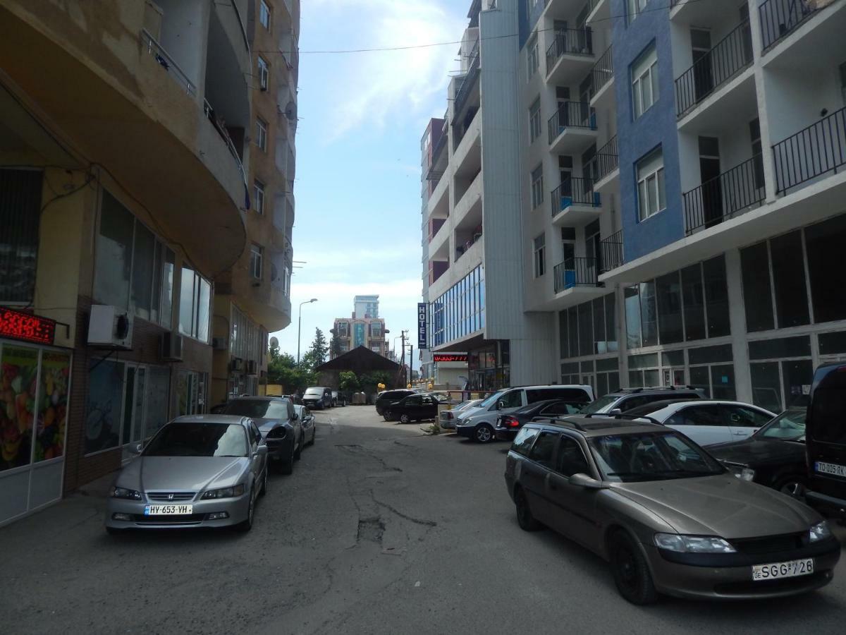 Hotel Belugo Батуми Экстерьер фото